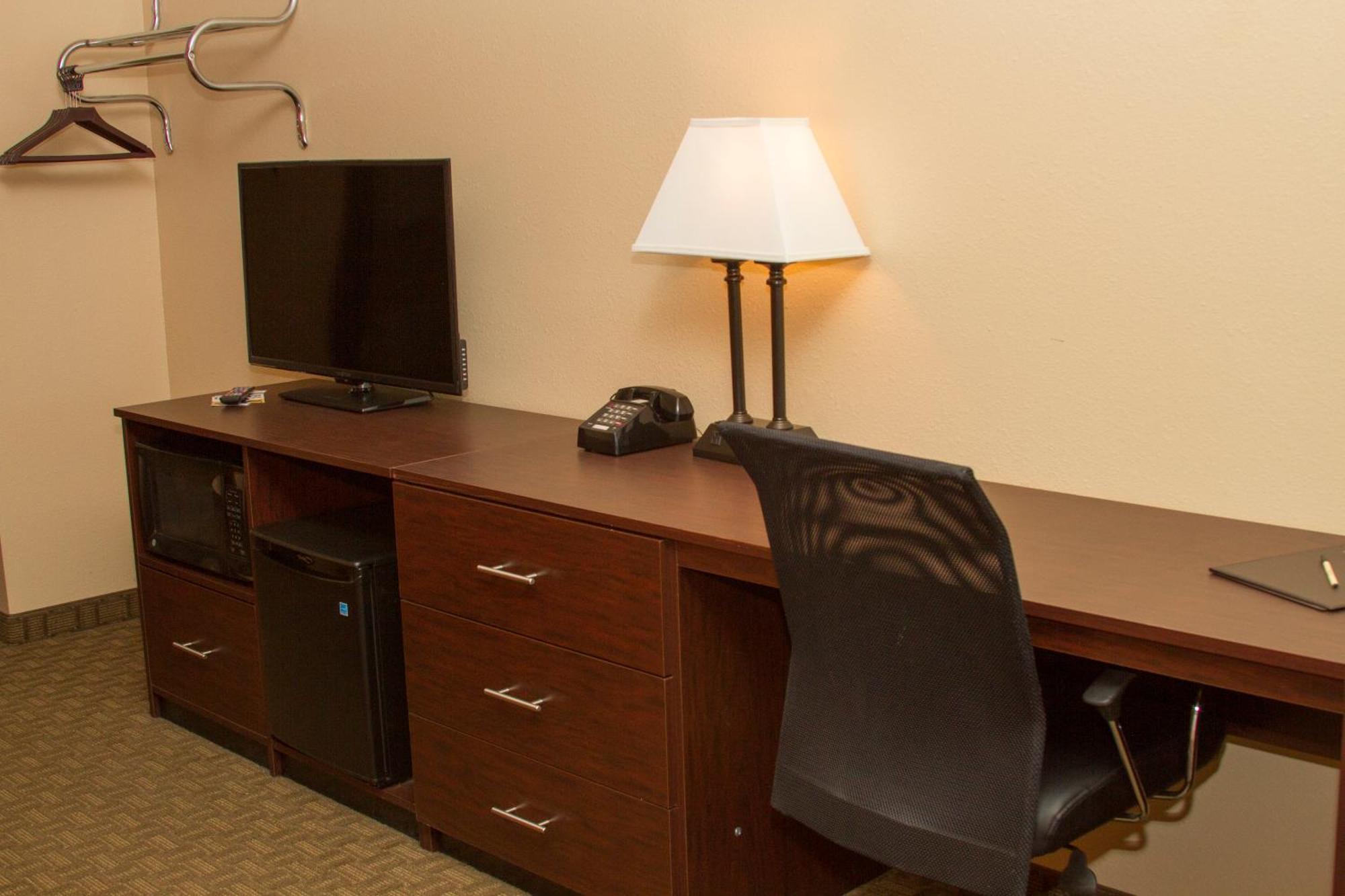Cottonwood Inn & Suites Phillipsburg Phòng bức ảnh
